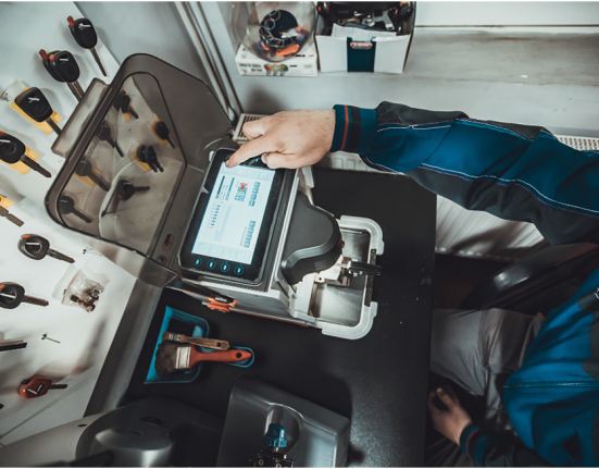 What to Do if You’ve Locked Your Keys in the Car in Exeter