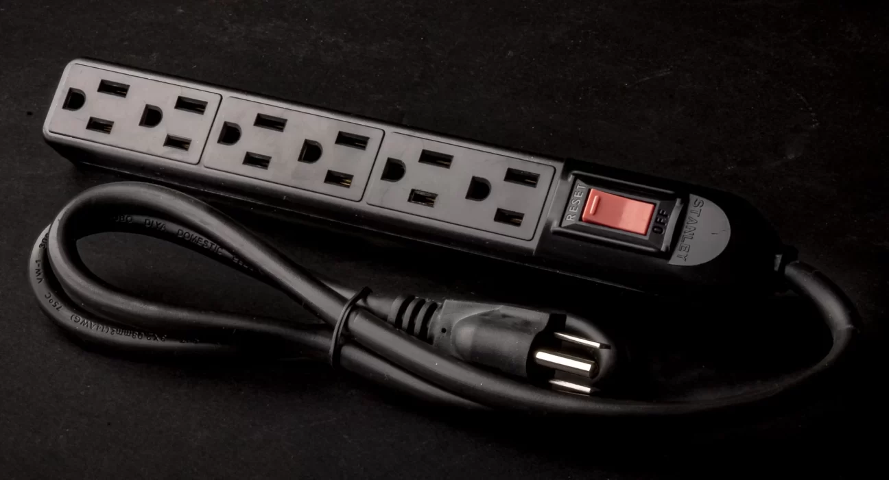 How To Choose the Right Extension Cord for Your Needs
