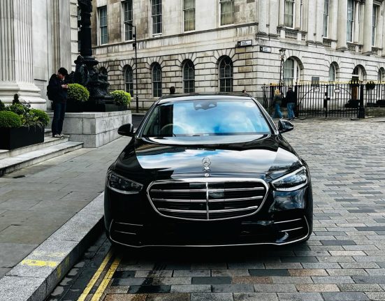 Booking a Heathrow Airport Chauffeur Service: What to Know