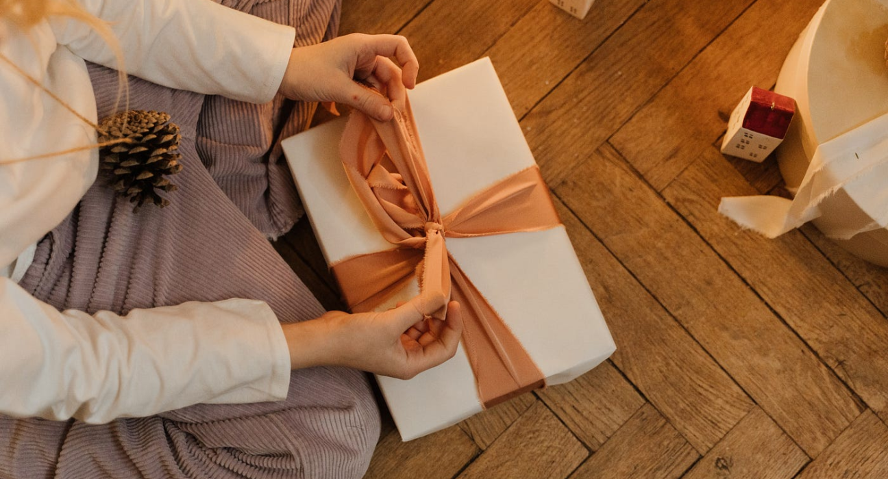 How Unboxing Videos Drive Brand Engagement