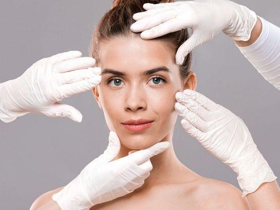 How to Choose the Right Plastic Surgeon: A Comprehensive Guide