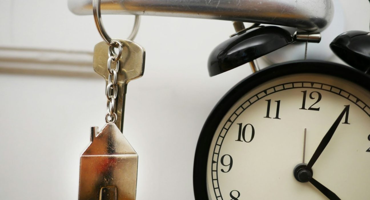 Top Reasons to Hire Professional Locksmith Services in London
