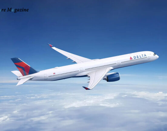delta flight dl275 japan diversion lax