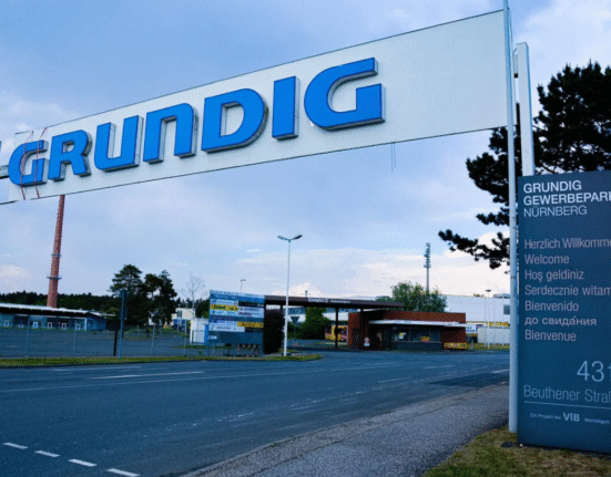 Grundig Auto