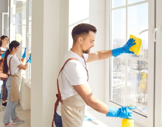 interior window cleaning