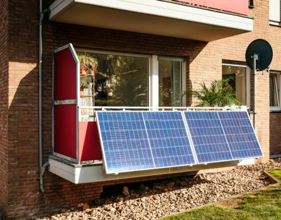  Solar Powered Generator