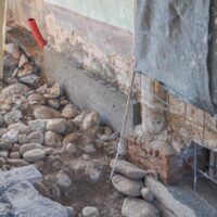 foundation sinking causes