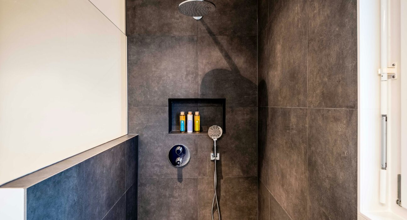 Modern Showers