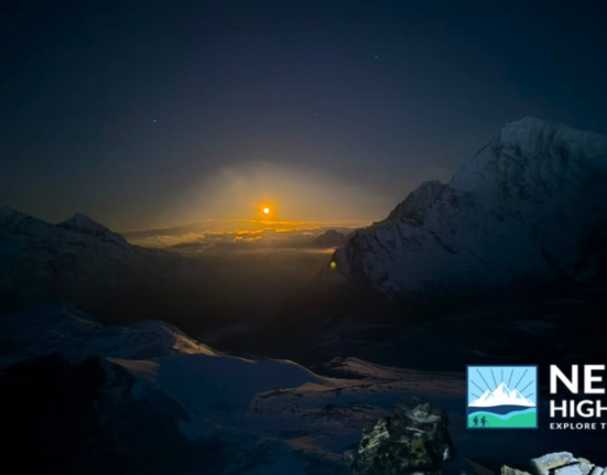 Langtang Valley Trek vs. Manaslu Circuit Tre