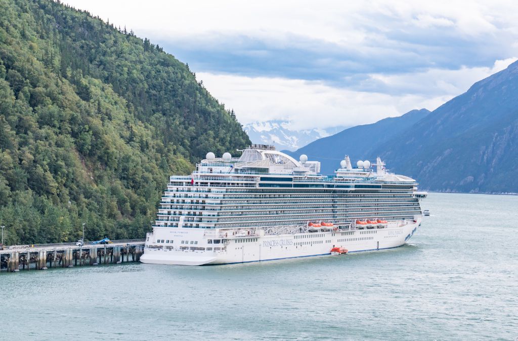 cruises to america from uk