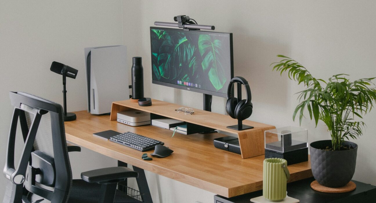 Market with Multi-Provider Ecosystems