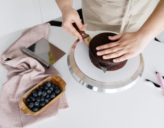 Baking Professional Quality Cakes