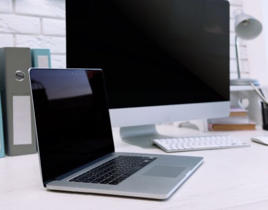 MacBook Air dock