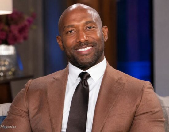 Martell Holt Net Worth