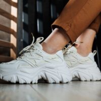 best shoes for wide feet women