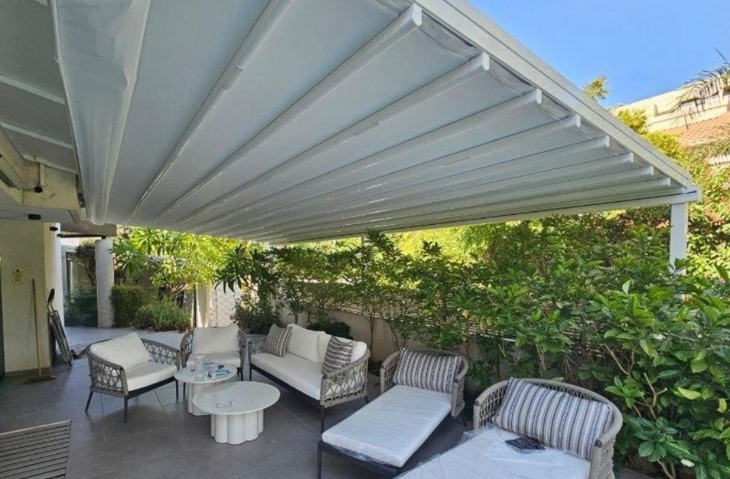 custom aluminum pergola